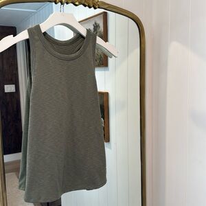 Vuori Tank Top